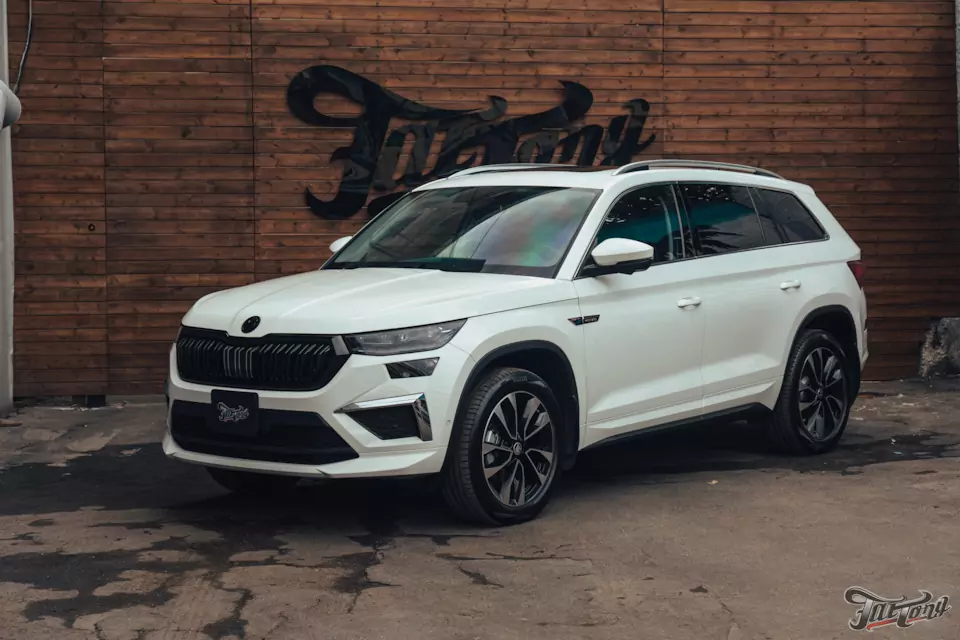 Полировка кузова и обработка керамикой для Skoda Kodiaq